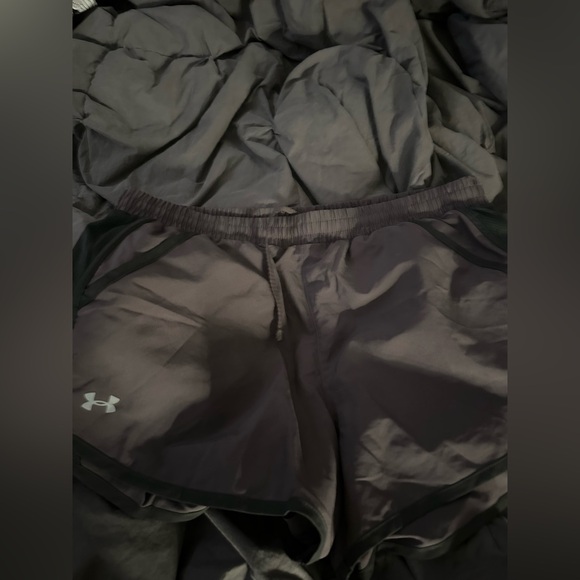 Womens under armour running shorts size M - Picture 1 of 6